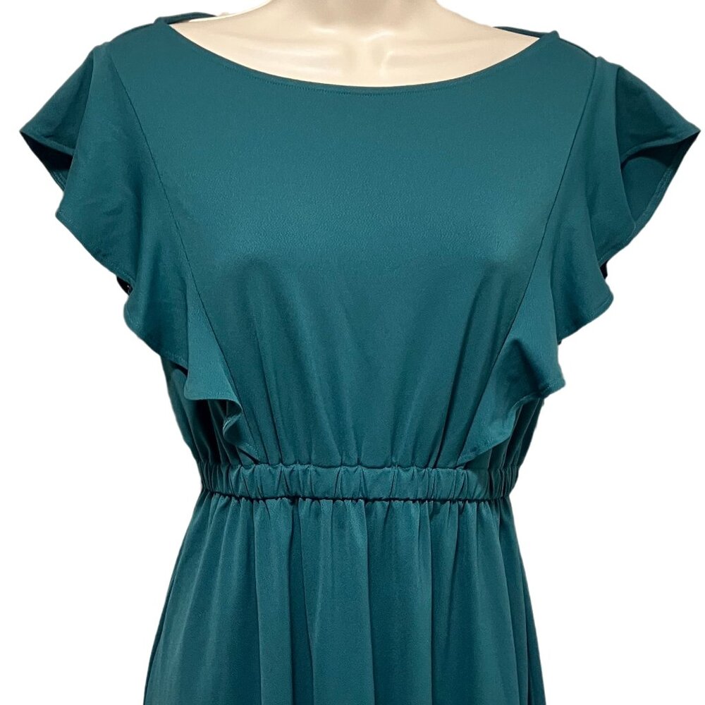 EUC Natural Beauty Basic Short Sleeve Dress Size: Medium
